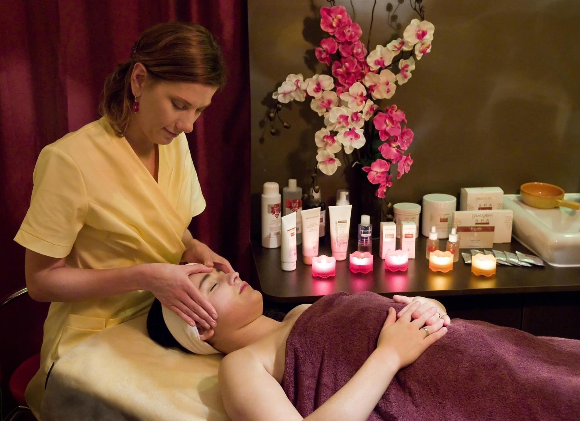 Abidar Hotel Spa & Wellness 切霍齐内克 外观 照片