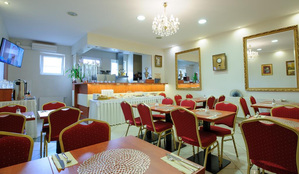 Abidar Hotel Spa & Wellness 切霍齐内克 外观 照片